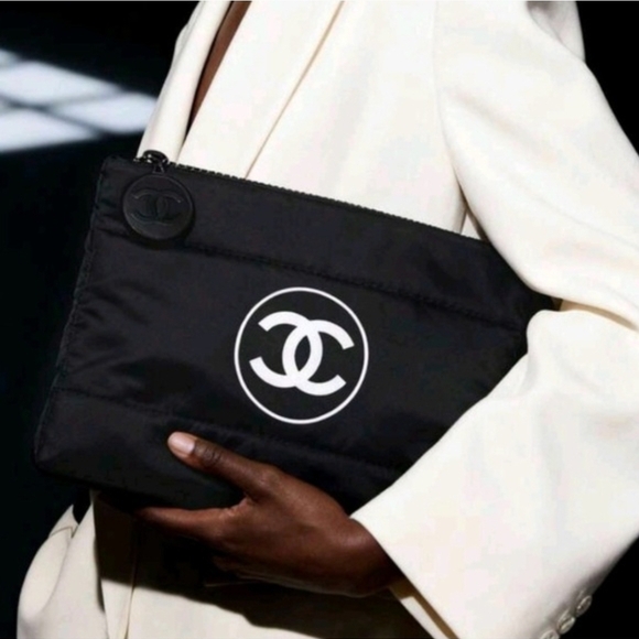 CHANEL Handbags - CHANEL Black Nylon CC Logo Zip Pouch Clutch Bag